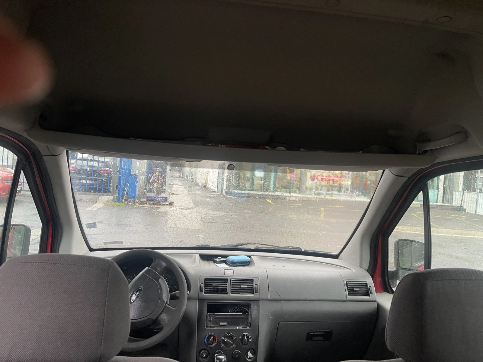 Ford Tourneo Connect L 6+ 1 - изображение 4 | Auto.bg Ford Tourneo Connect L 6+ 1 - изображение 4