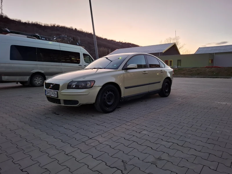 Volvo S40 1, 8 i АГУ, Бартер - 2450 € / 4791.78 лв. - 10561804 1 | Car24.bg Volvo S40 1, 8 i АГУ, Бартер - 2450 € / 4791.78 лв. - 10561804 1