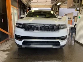 Jeep Grand Wagoneer SERIES III * 6.4 V8 * 360 CAMERA * 7 МЕСТА * - 41550 € / 81264.74 лв. - 90594718 2 | Car24.bg Jeep Grand Wagoneer SERIES III * 6.4 V8 * 360 CAMERA * 7 МЕСТА * - 41550 € / 81264.74 лв. - 90594718 2