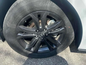 Toyota Sienna XSE 7 Passenger AWD CARFAX | Auto.bg — изображение 7 Toyota Sienna XSE 7 Passenger AWD CARFAX | Auto.bg — изображение 7