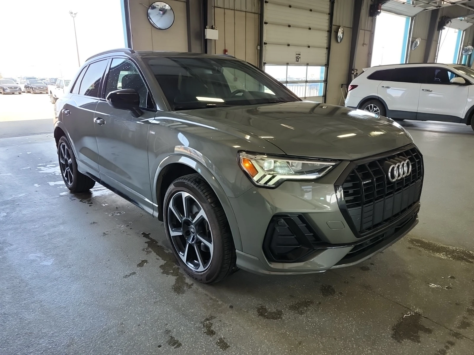 Audi Q3 * CARFAX * БЕЗ ПЪРВОНАЧАЛНА ВНОСКА - изображение 2 | Auto.bg Audi Q3 * CARFAX * БЕЗ ПЪРВОНАЧАЛНА ВНОСКА - изображение 2