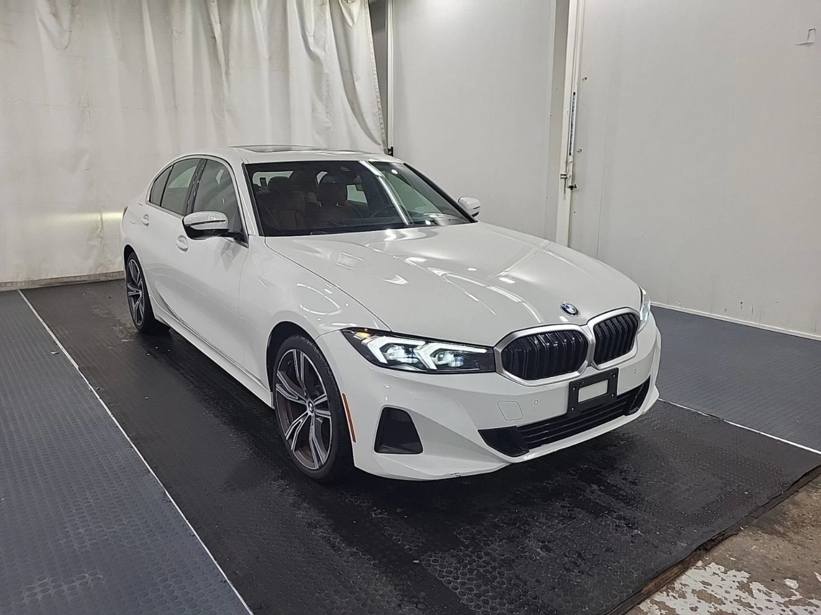BMW 330 i XDRIVE - ПОДГРЕВИ - ШИБИДАХ | Auto.bg — изображение 1 BMW 330 i XDRIVE - ПОДГРЕВИ - ШИБИДАХ | Auto.bg — изображение 1