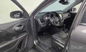 Jeep Cherokee 2.4* AWD* ОБДУХ* КАМЕРА* ПОДГРЕВ* Lane assist* | Auto.bg — изображение 10 Jeep Cherokee 2.4* AWD* ОБДУХ* КАМЕРА* ПОДГРЕВ* Lane assist* | Auto.bg — изображение 10