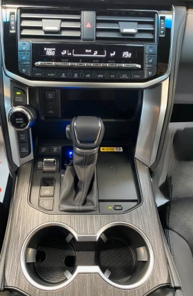 Toyota Land cruiser LC300* GR-SPORT* DISTR* MEMORY* 360CAM* JBL* | Auto.bg — изображение 14 Toyota Land cruiser LC300* GR-SPORT* DISTR* MEMORY* 360CAM* JBL* | Auto.bg — изображение 14