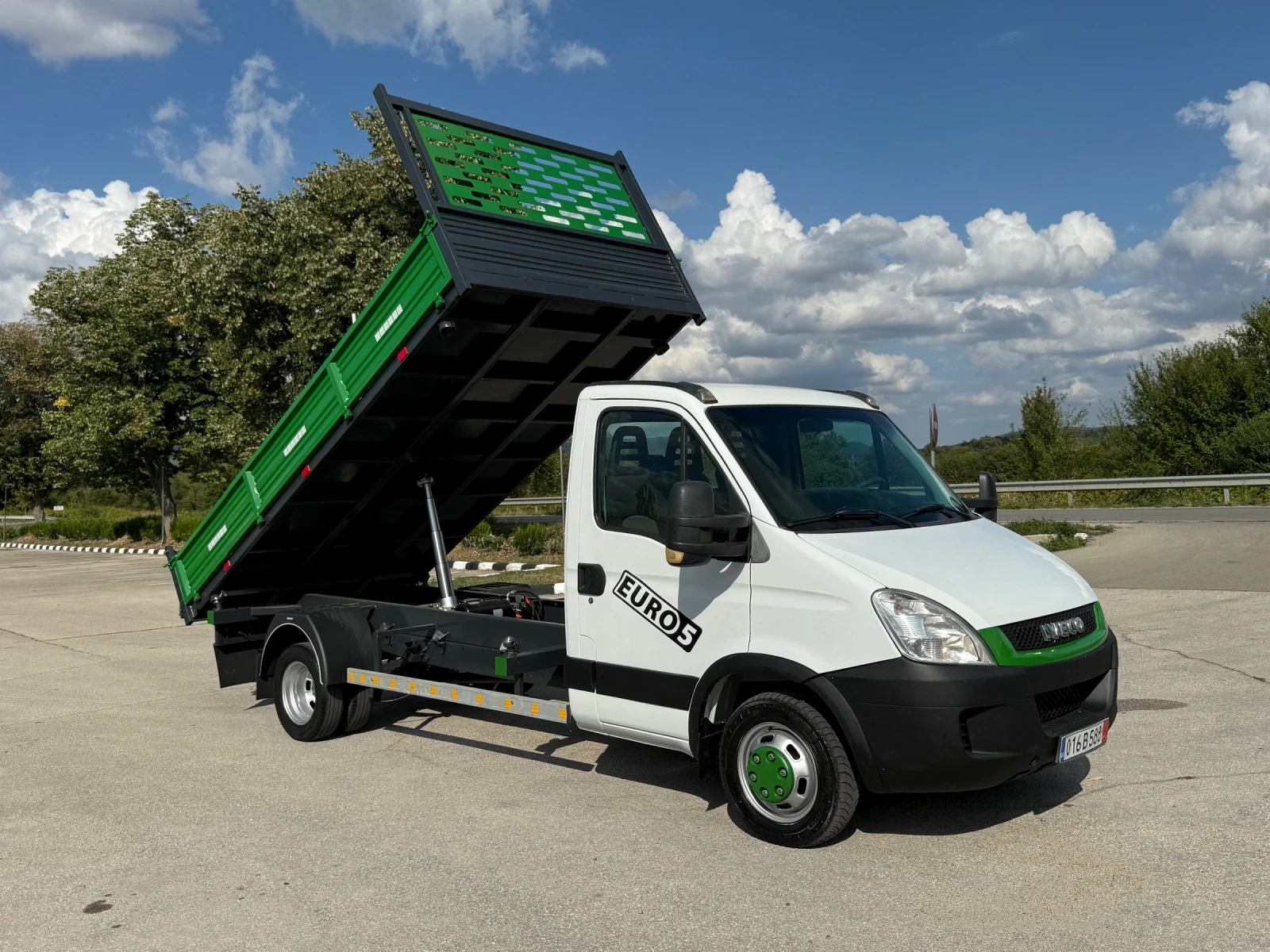 Iveco 35c15 ОБСЛУЖЕН! 3.0Мотор* 4.20м кош* Самосвал Тристранен - изображение 3 | Auto.bg Iveco 35c15 ОБСЛУЖЕН! 3.0Мотор* 4.20м кош* Самосвал Тристранен - изображение 3