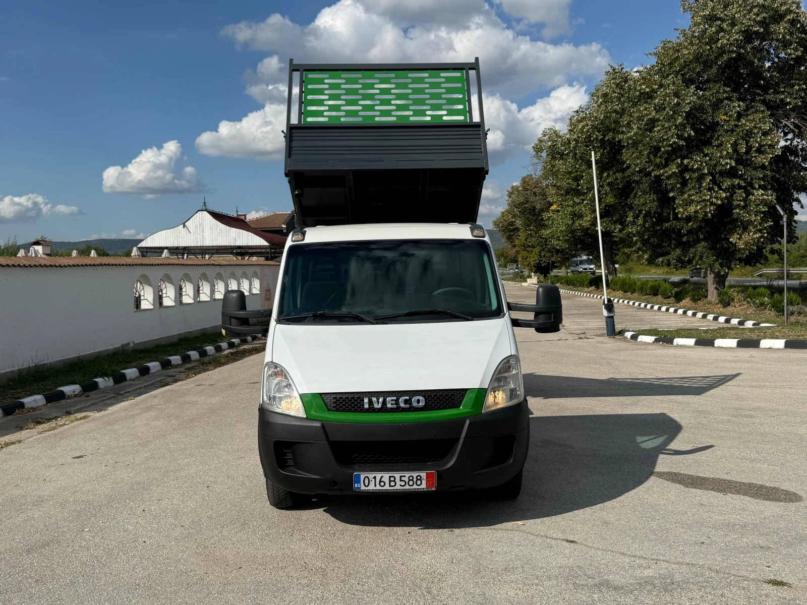 Iveco 35c15 ОБСЛУЖЕН! 3.0Мотор* 4.20м кош* Самосвал Тристранен - изображение 2 | Auto.bg Iveco 35c15 ОБСЛУЖЕН! 3.0Мотор* 4.20м кош* Самосвал Тристранен - изображение 2