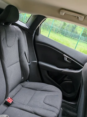 Volvo V40 2.0D 120hp Automatic - 7750 € / 15157.68 лв. - 81332063 11 | Car24.bg Volvo V40 2.0D 120hp Automatic - 7750 € / 15157.68 лв. - 81332063 11