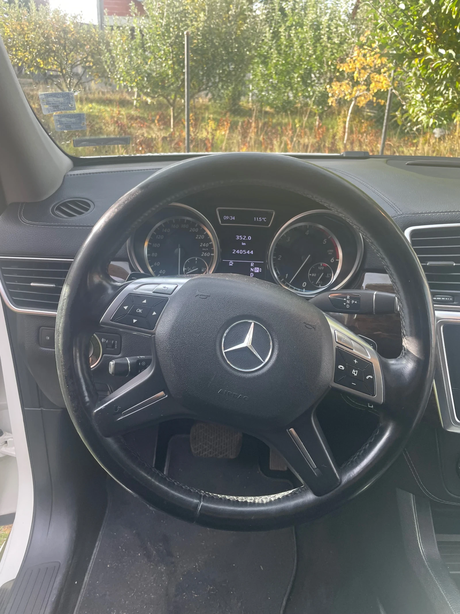 Mercedes-Benz ML 350 AMG BLUETEC - изображение 8 | Auto.bg Mercedes-Benz ML 350 AMG BLUETEC - изображение 8