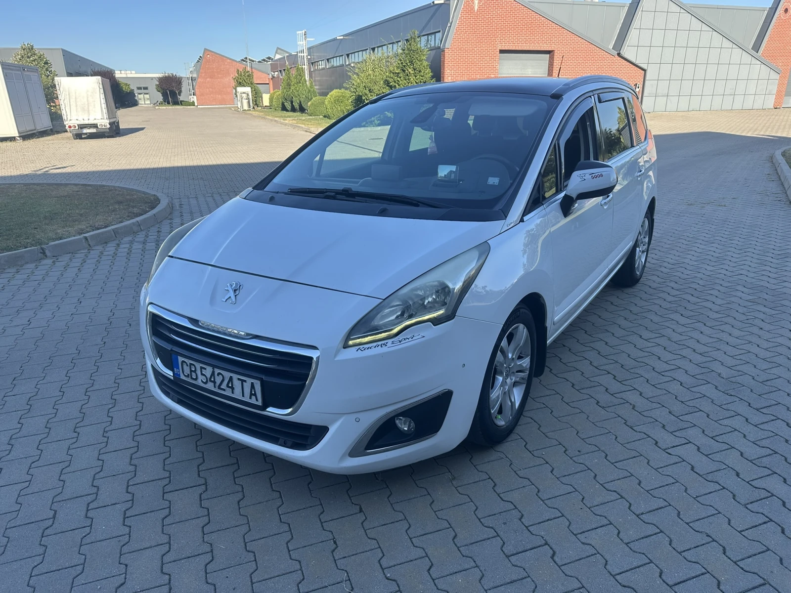Peugeot 5008 2.0НDI 163кс Head up, Navi, Pano | Auto.bg — изображение 1 Peugeot 5008 2.0НDI 163кс Head up, Navi, Pano | Auto.bg — изображение 1