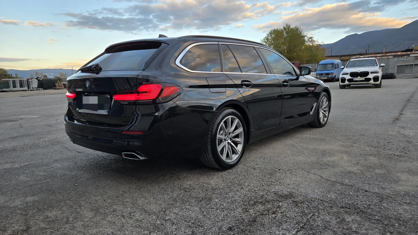 BMW 540 Mild Hybrid/xDrive/HUD/Laser led  - изображение 5 | Auto.bg BMW 540 Mild Hybrid/xDrive/HUD/Laser led  - изображение 5