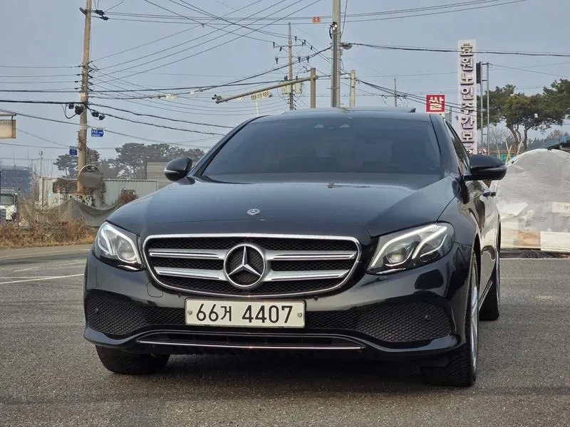 Mercedes-Benz E 220 D W123 AVANTGARD| ПОДГРЕВ| НАВИГАЦИЯ| ШИБЕДАХE | Auto.bg — изображение 1 Mercedes-Benz E 220 D W123 AVANTGARD| ПОДГРЕВ| НАВИГАЦИЯ| ШИБЕДАХE | Auto.bg — изображение 1