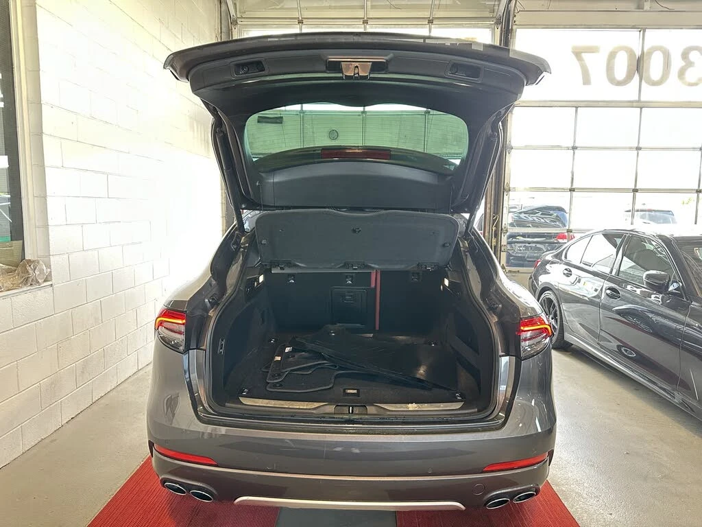 Maserati Levante GranLusso 360CAM* PANO* KEYLESS* CARPLAY*  - изображение 7 | Auto.bg Maserati Levante GranLusso 360CAM* PANO* KEYLESS* CARPLAY*  - изображение 7