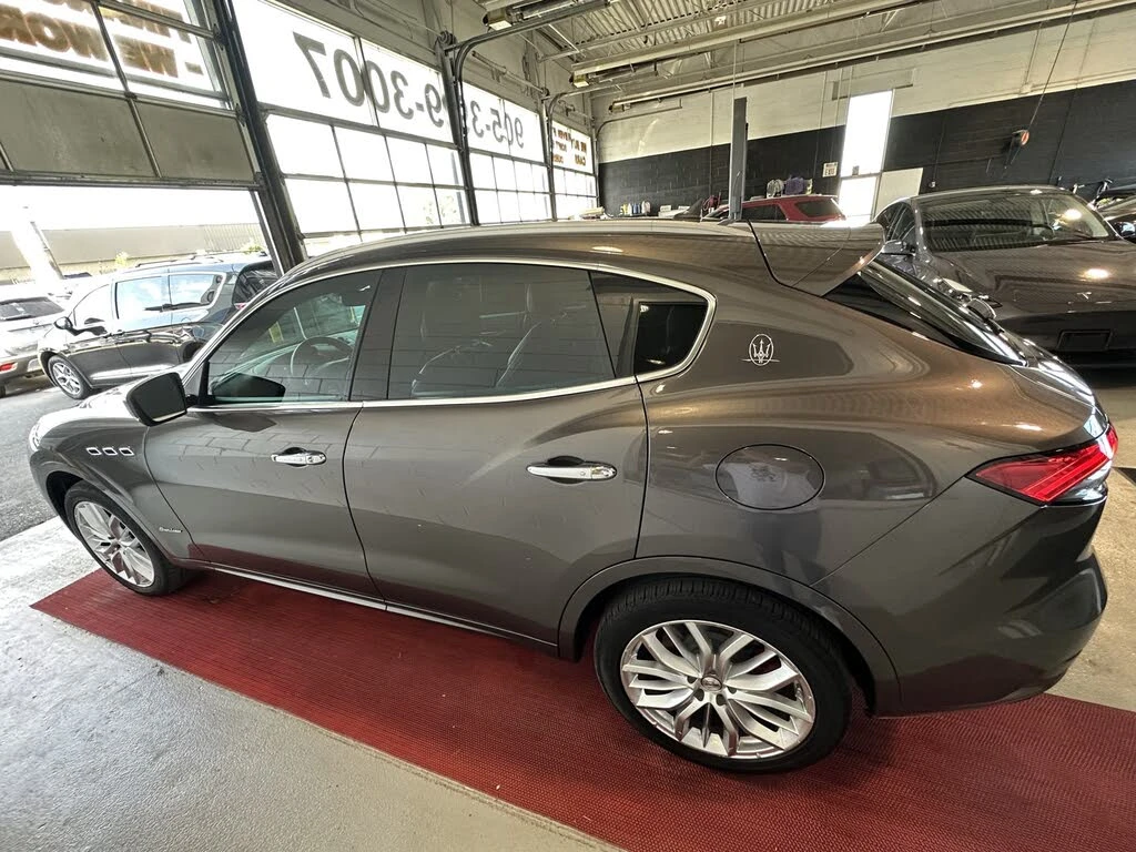 Maserati Levante GranLusso 360CAM* PANO* KEYLESS* CARPLAY*  - изображение 4 | Auto.bg Maserati Levante GranLusso 360CAM* PANO* KEYLESS* CARPLAY*  - изображение 4