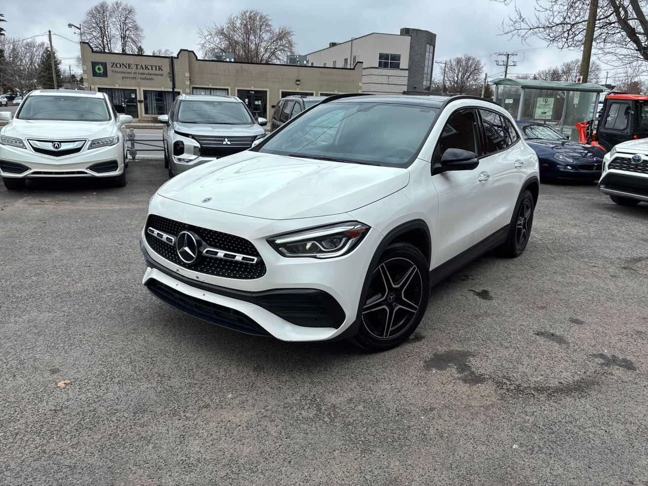 Mercedes-Benz GLA 250 ПАНОРАМА/ПОДГРЕВИ/ЛИЦЕНЗИРАН ПРОДАВАЧ | Auto.bg — изображение 1 Mercedes-Benz GLA 250 ПАНОРАМА/ПОДГРЕВИ/ЛИЦЕНЗИРАН ПРОДАВАЧ | Auto.bg — изображение 1