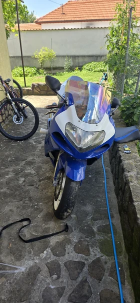 Suzuki Gsxr K2 600 | Auto.bg — изображение 3 Suzuki Gsxr K2 600 | Auto.bg — изображение 3
