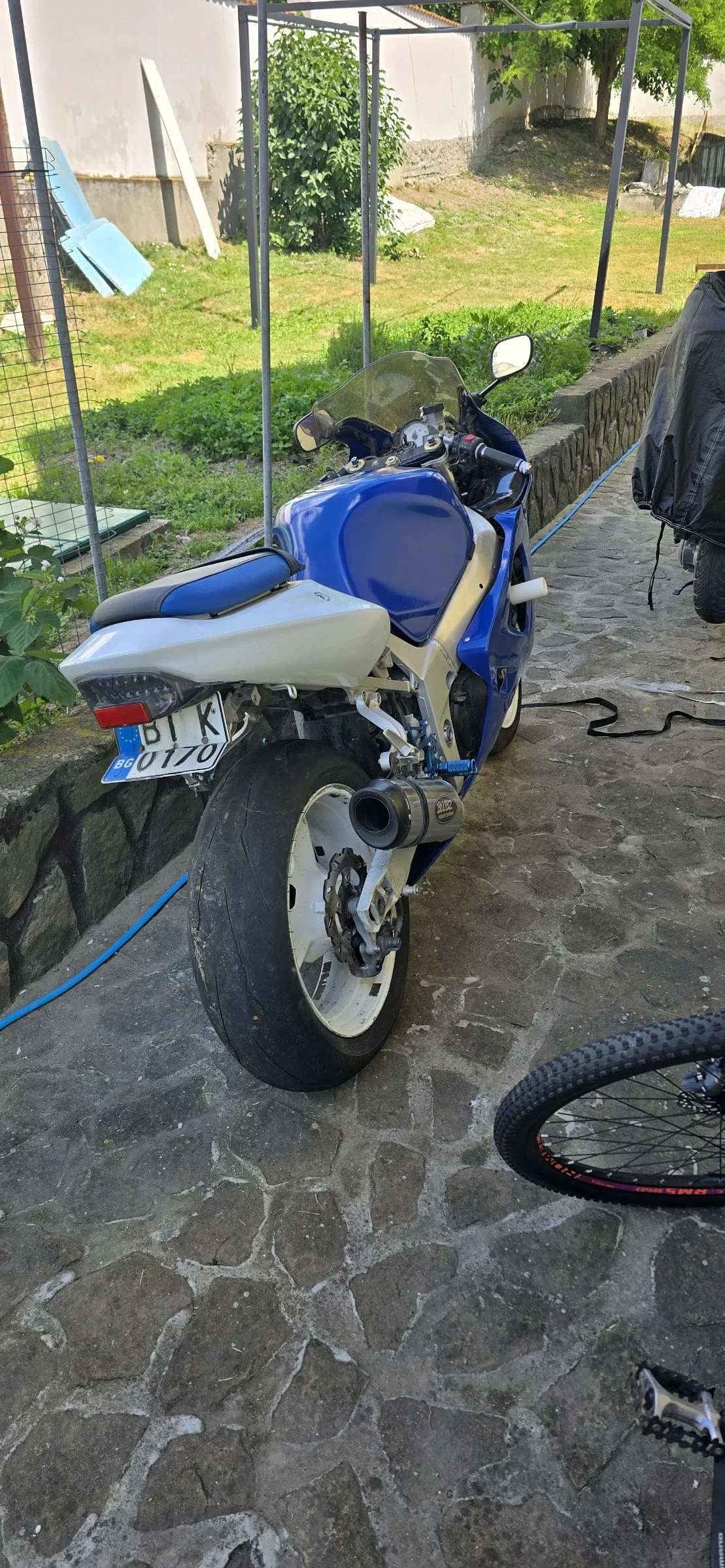 Suzuki Gsxr K2 600 | Auto.bg — изображение 1 Suzuki Gsxr K2 600 | Auto.bg — изображение 1
