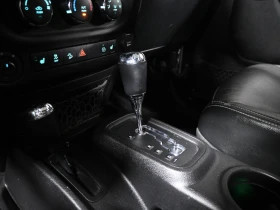 Jeep Wrangler * UNLIMITED SAHARA* PODGREV* CAMERA* CARFAX* - 14550 € / 28457.33 лв. - 74837163 13 | Car24.bg Jeep Wrangler * UNLIMITED SAHARA* PODGREV* CAMERA* CARFAX* - 14550 € / 28457.33 лв. - 74837163 13