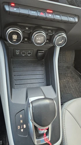 Renault Zoe R135 GDL AMC 1LP ПОДАРЪК Зарядна станция за дома - 15500 € - 28976444 13 | Car24.bg Renault Zoe R135 GDL AMC 1LP ПОДАРЪК Зарядна станция за дома - 15500 € - 28976444 13