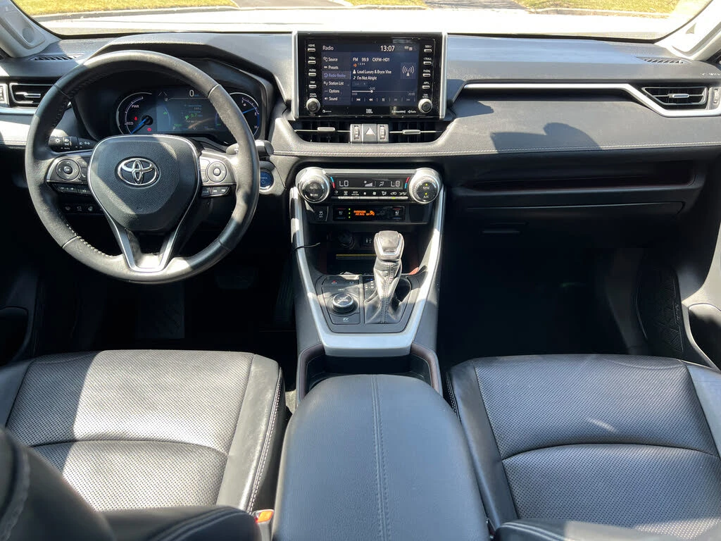 Toyota Rav4 LIMITED ОБДУХВАНЕ* KEYLESS* BLINDSPOT* CARPLAY*  - изображение 8 | Auto.bg Toyota Rav4 LIMITED ОБДУХВАНЕ* KEYLESS* BLINDSPOT* CARPLAY*  - изображение 8