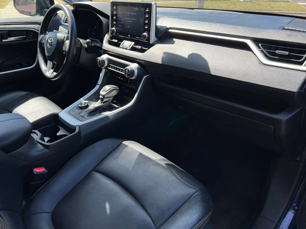 Toyota Rav4 LIMITED ОБДУХВАНЕ* KEYLESS* BLINDSPOT* CARPLAY*  - изображение 6 | Auto.bg Toyota Rav4 LIMITED ОБДУХВАНЕ* KEYLESS* BLINDSPOT* CARPLAY*  - изображение 6