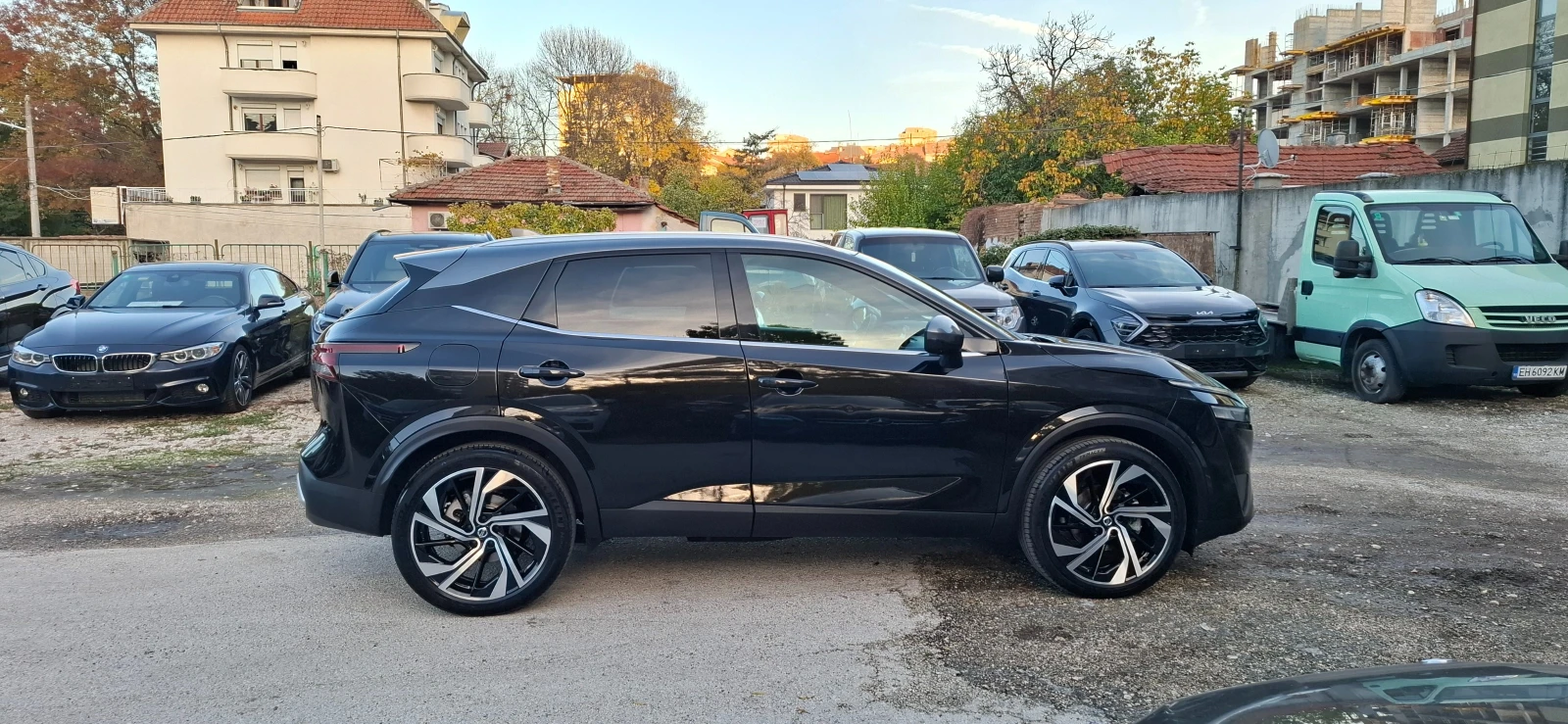 Nissan Qashqai 1.3DIG-T MHEV Tekna+ Xtronic 4x4 158ps ШВЕЙЦАРИЯ - изображение 2 | Auto.bg Nissan Qashqai 1.3DIG-T MHEV Tekna+ Xtronic 4x4 158ps ШВЕЙЦАРИЯ - изображение 2