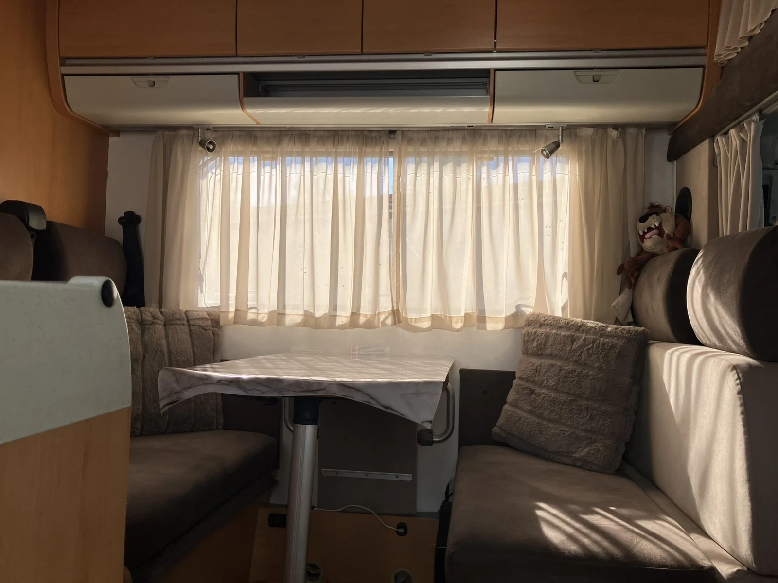 Кемпер HYMER / ERIBA Ducato  - изображение 5 | Auto.bg Кемпер HYMER / ERIBA Ducato  - изображение 5