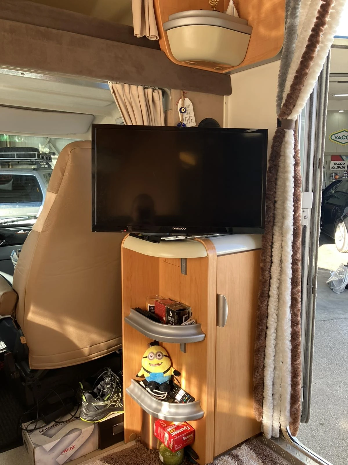 Кемпер HYMER / ERIBA Ducato  - изображение 6 | Auto.bg Кемпер HYMER / ERIBA Ducato  - изображение 6