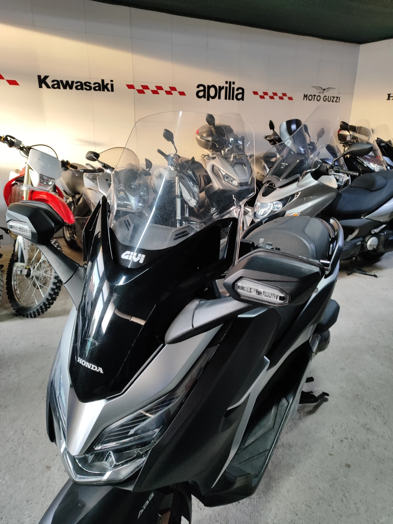 Honda Forza 300i - изображение 3 | Auto.bg Honda Forza 300i - изображение 3