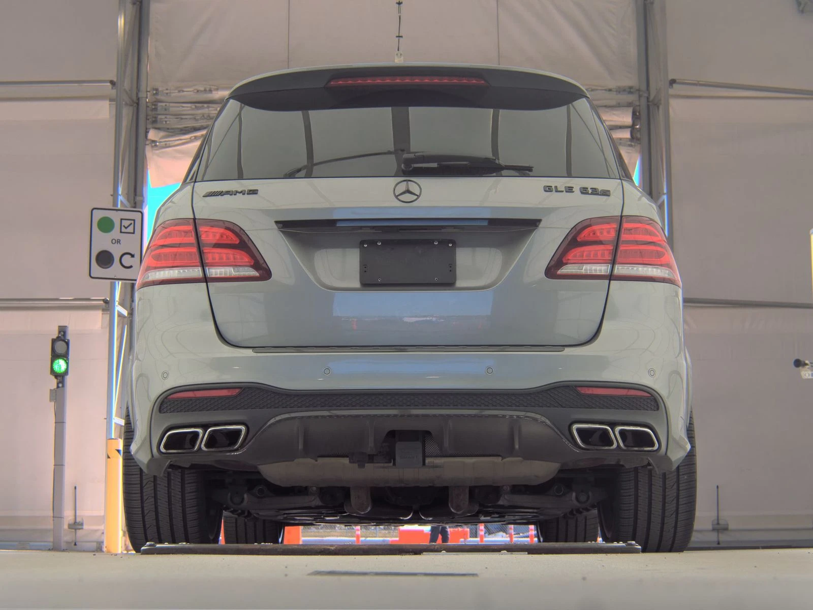 Mercedes-Benz GLE 63 AMG B&O* DISTRONIC* OBDUH* PANO*  - изображение 6 | Auto.bg Mercedes-Benz GLE 63 AMG B&O* DISTRONIC* OBDUH* PANO*  - изображение 6