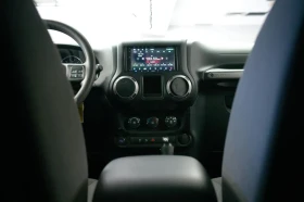 Jeep Wrangler 4х4* ESC* Hill Start Assist* TSC | Auto.bg — изображение 12 Jeep Wrangler 4х4* ESC* Hill Start Assist* TSC | Auto.bg — изображение 12