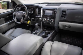 Toyota Sequoia SR5 4WD 5, 7 | Auto.bg — изображение 12 Toyota Sequoia SR5 4WD 5, 7 | Auto.bg — изображение 12