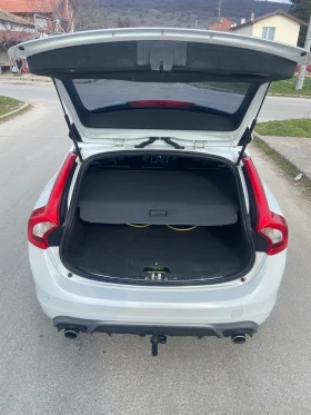 Volvo V60 2.4d Plug in Hybird | Auto.bg — изображение 8 Volvo V60 2.4d Plug in Hybird | Auto.bg — изображение 8