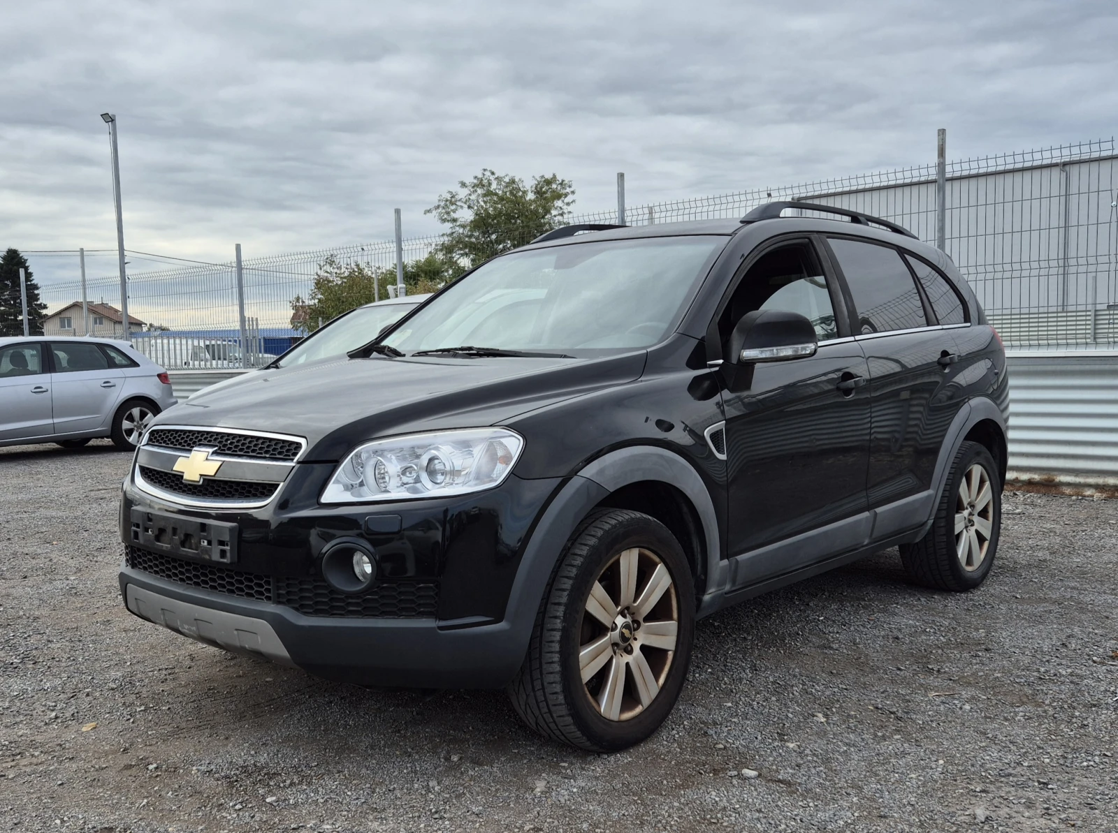 Chevrolet Captiva 2.0 vcdi 4X4 кожа 7 места нов внос Италия - изображение 4 | Auto.bg Chevrolet Captiva 2.0 vcdi 4X4 кожа 7 места нов внос Италия - изображение 4