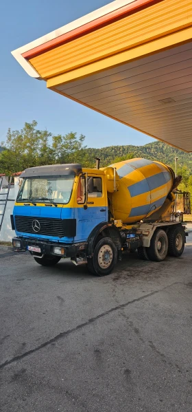Mercedes-Benz 2528 V8