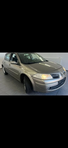 Renault Megane 1.6 бензин 111к.с. като нова | Auto.bg — изображение 3 Renault Megane 1.6 бензин 111к.с. като нова | Auto.bg — изображение 3