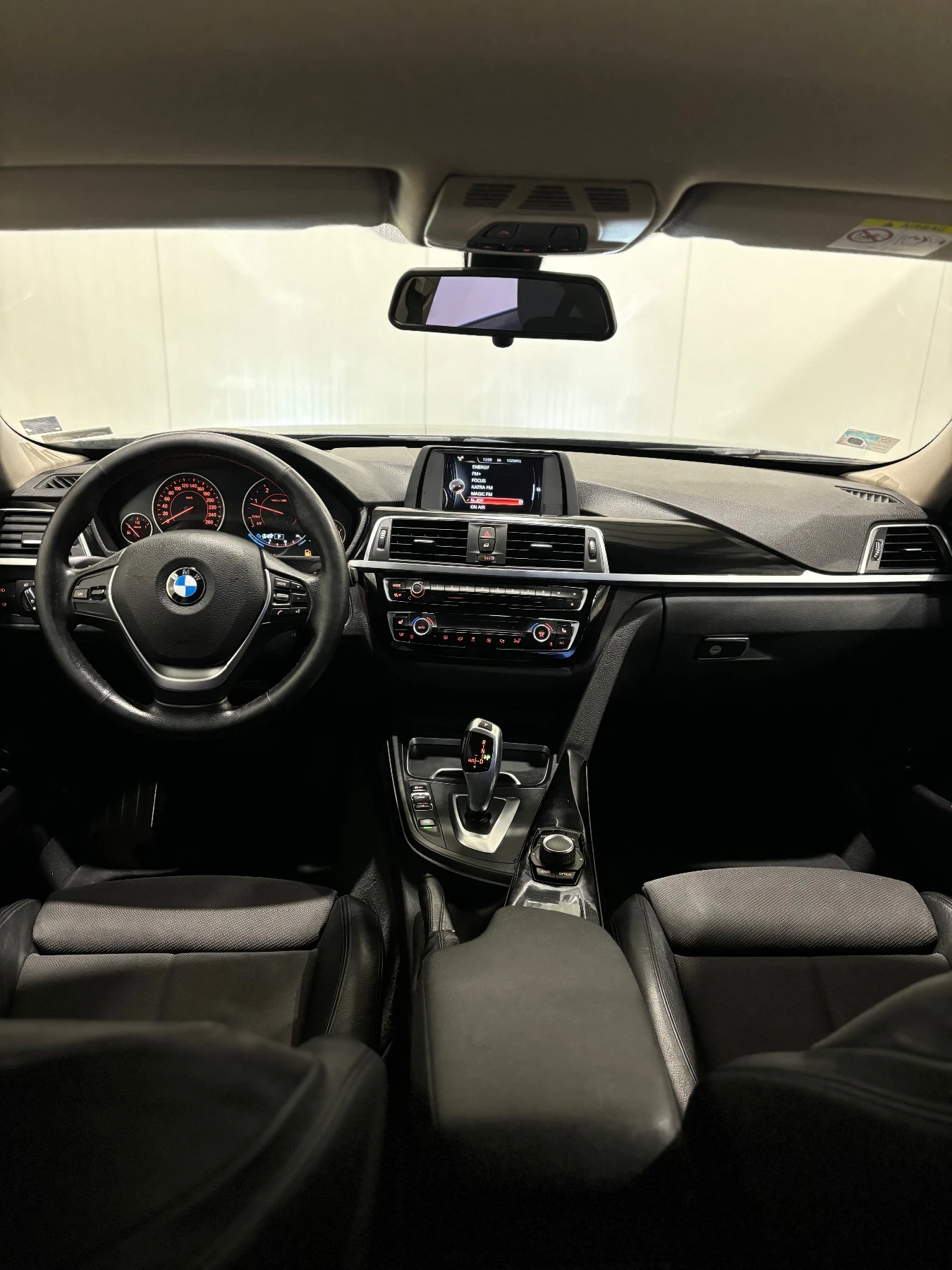BMW 320 XDRIVE / 136.000 KM / 8 СТЕПЕННА СКОРОСТНА КУТИЯ  - изображение 9 | Auto.bg BMW 320 XDRIVE / 136.000 KM / 8 СТЕПЕННА СКОРОСТНА КУТИЯ  - изображение 9