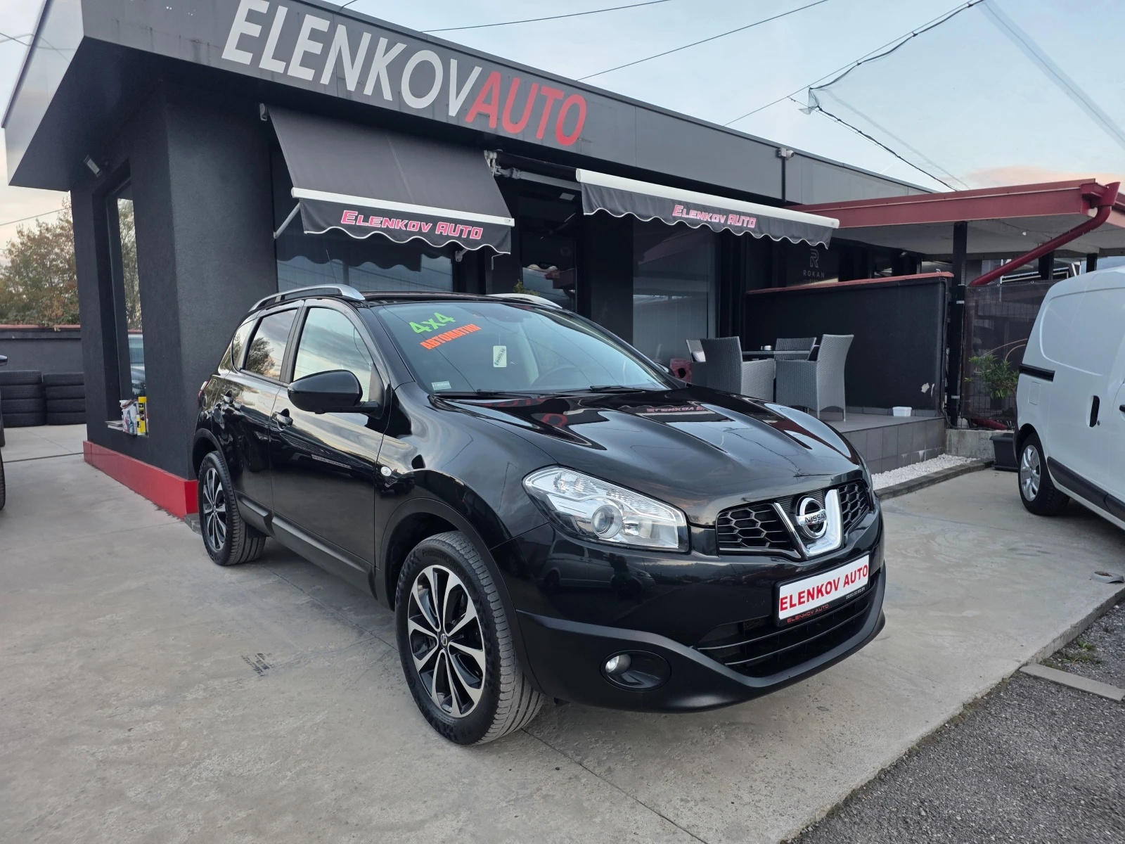 Nissan Qashqai 2.0i-141к.с EURO5-4Х4-АВТОМАТИК-ПАНОРАМА-ШВЕЙЦАРИЯ | Auto.bg — изображение 1 Nissan Qashqai 2.0i-141к.с EURO5-4Х4-АВТОМАТИК-ПАНОРАМА-ШВЕЙЦАРИЯ | Auto.bg — изображение 1