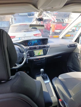 Citroen C4 Picasso 1.6hdi - 6700 € / 13104.06 лв. - 47147607 4 | Car24.bg Citroen C4 Picasso 1.6hdi - 6700 € / 13104.06 лв. - 47147607 4