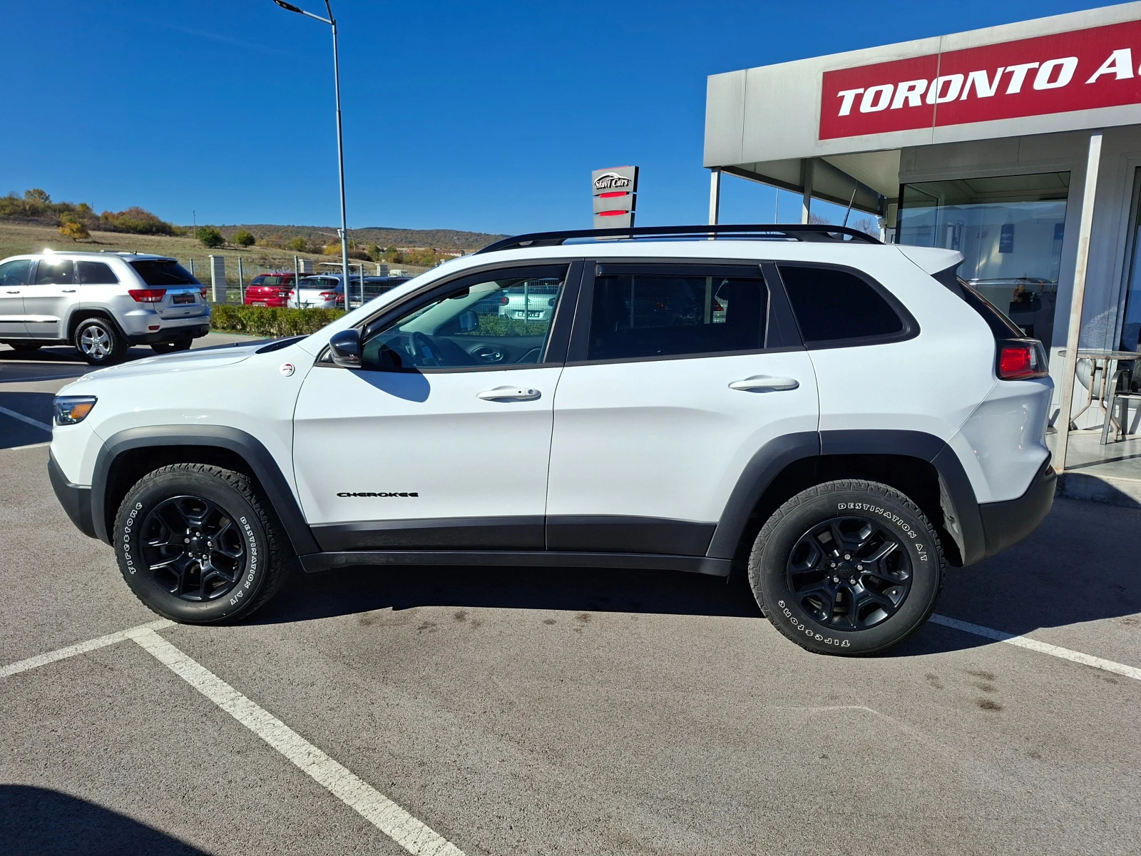 Jeep Cherokee TRAILHAWK 3.2vvt - изображение 3 | Auto.bg Jeep Cherokee TRAILHAWK 3.2vvt - изображение 3