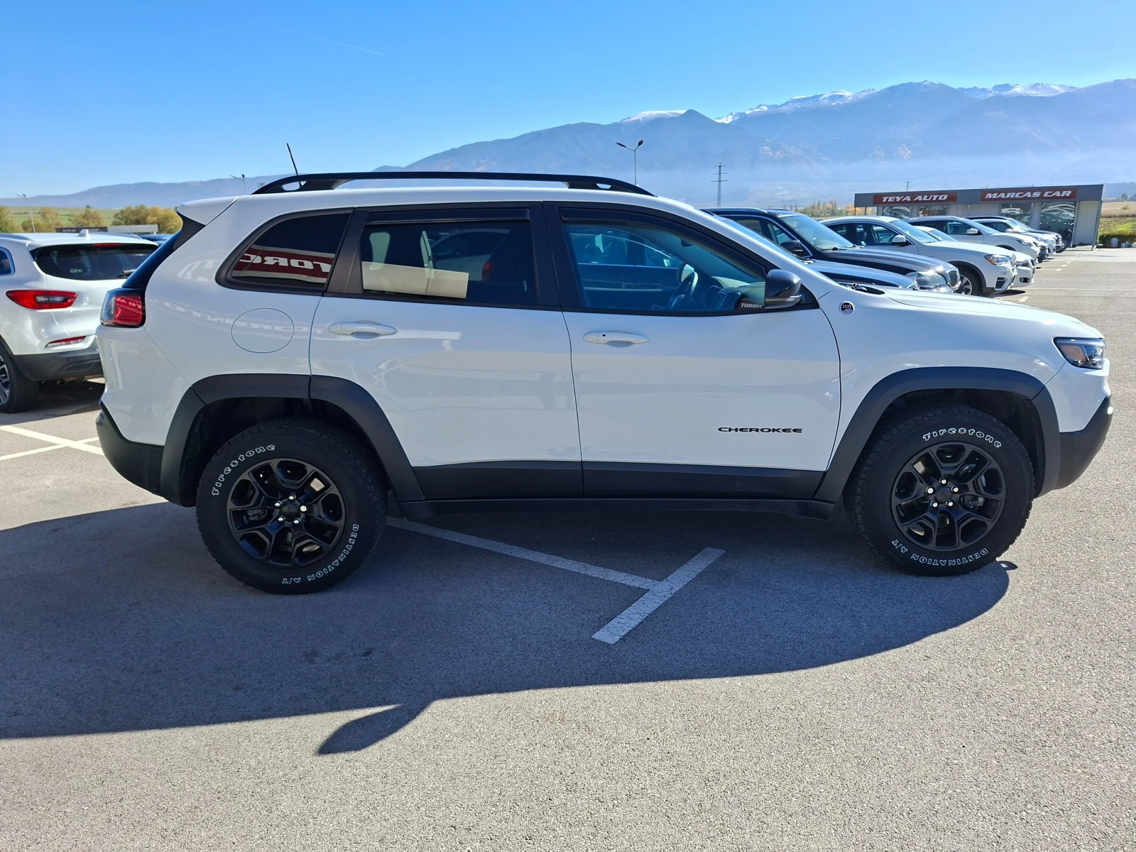 Jeep Cherokee TRAILHAWK 3.2vvt - изображение 7 | Auto.bg Jeep Cherokee TRAILHAWK 3.2vvt - изображение 7