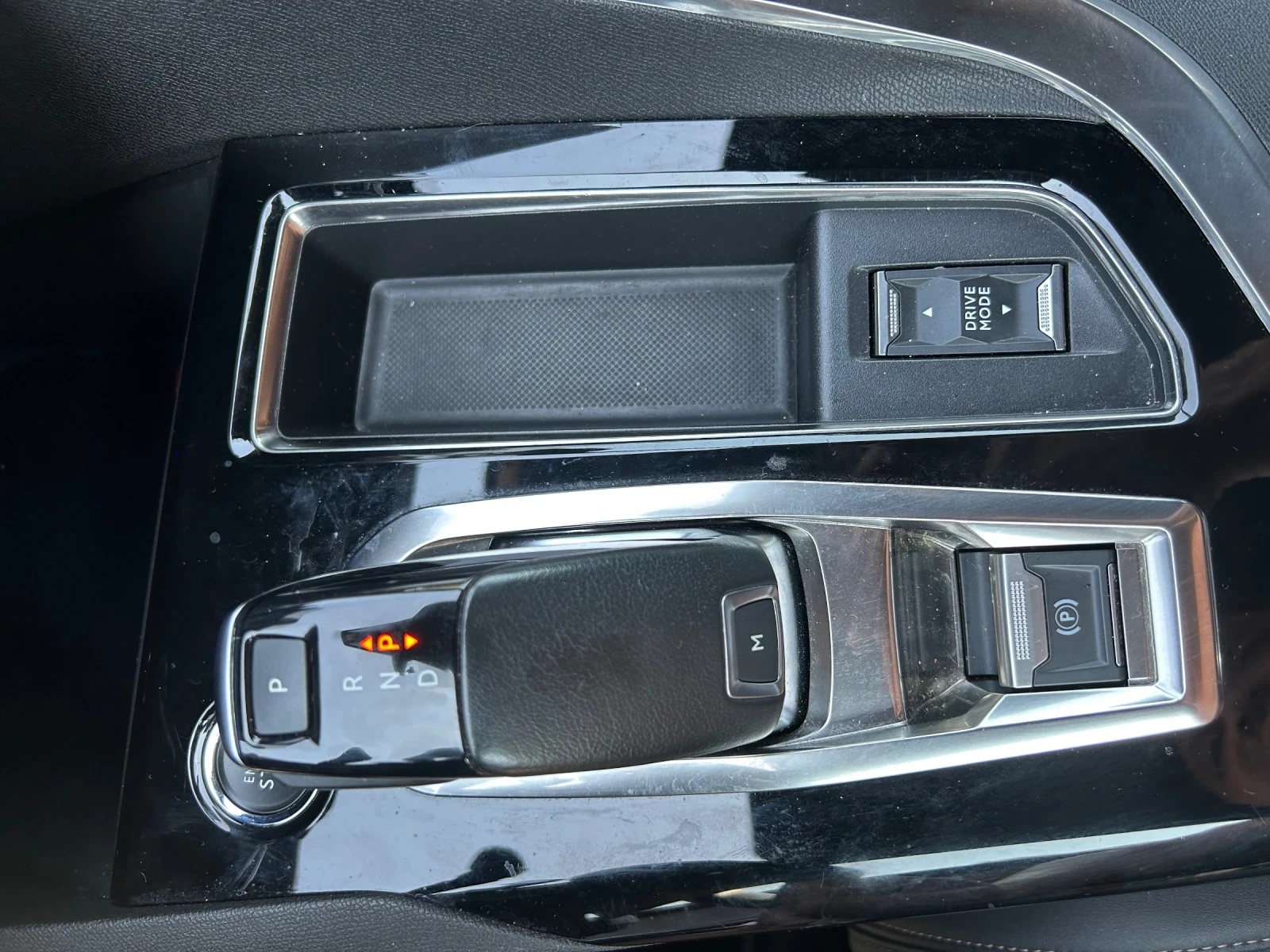 Peugeot 3008 Peugeot 3008 GT 1.2  130 Ch - изображение 7 | Auto.bg Peugeot 3008 Peugeot 3008 GT 1.2  130 Ch - изображение 7