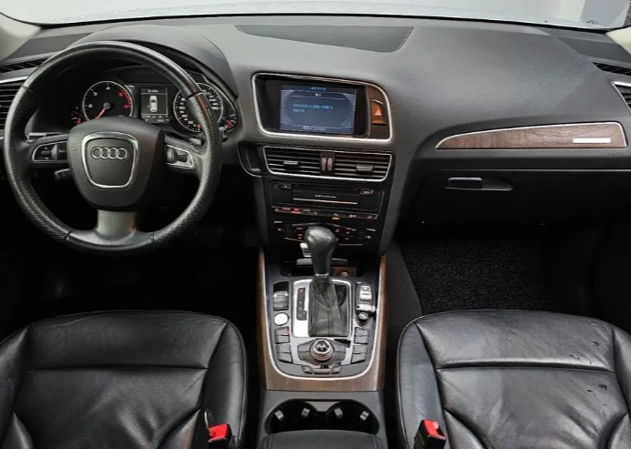 Audi Q5 2.0 TDI Quattro - изображение 7 | Auto.bg Audi Q5 2.0 TDI Quattro - изображение 7