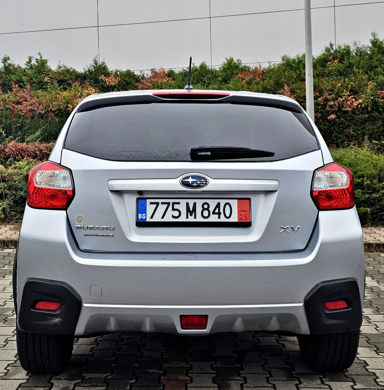 Subaru XV 2.0i Exclusive/ Avtomat/ 4x4/ Keyless/Koja/Xenon  - изображение 6 | Auto.bg Subaru XV 2.0i Exclusive/ Avtomat/ 4x4/ Keyless/Koja/Xenon  - изображение 6