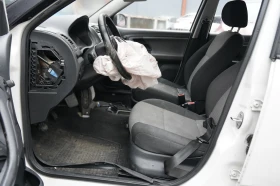 Skoda Fabia Fabia 1.6 TDI КАТАСТРОФИРАЛ - цена по договаряне - 61040727 5 | Car24.bg Skoda Fabia Fabia 1.6 TDI КАТАСТРОФИРАЛ - цена по договаряне - 61040727 5