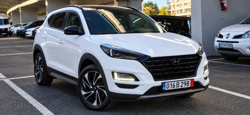 Hyundai Tucson 1.6 177к.с. | 4x4 | Vertex | White and Black - 18787 € - 14888042 1 | Car24.bg Hyundai Tucson 1.6 177к.с. | 4x4 | Vertex | White and Black - 18787 € - 14888042 1