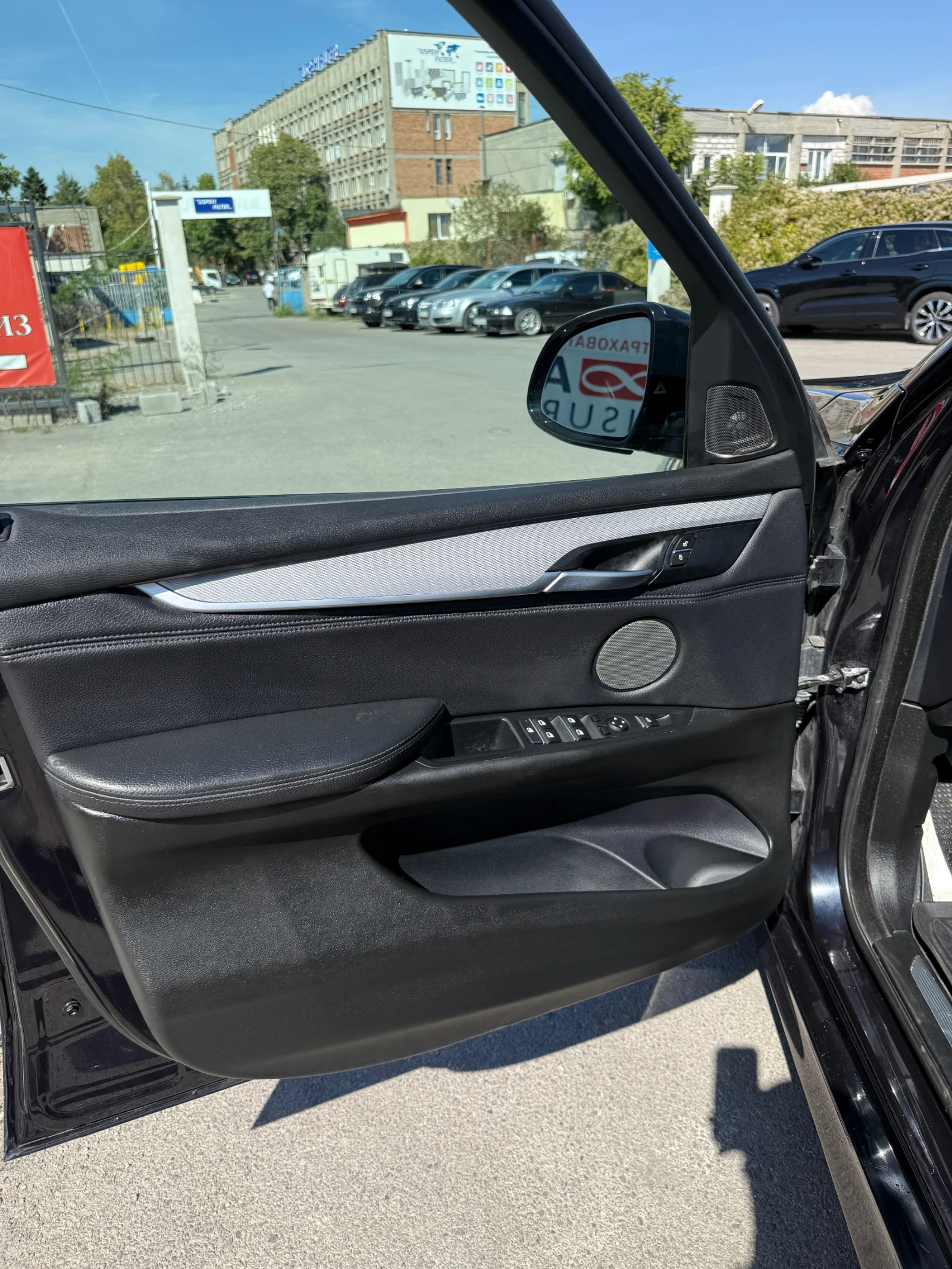 BMW X5 М-пакет/ XDrive 360 camera Harman- kardon TV - изображение 8 | Auto.bg BMW X5 М-пакет/ XDrive 360 camera Harman- kardon TV - изображение 8