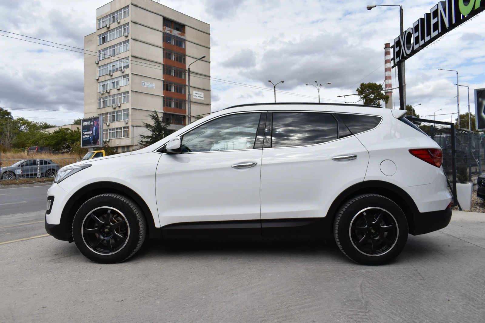 Hyundai Santa fe SWISS* 2.2CRDI 16V* 6+ 1 - изображение 2 | Auto.bg Hyundai Santa fe SWISS* 2.2CRDI 16V* 6+ 1 - изображение 2