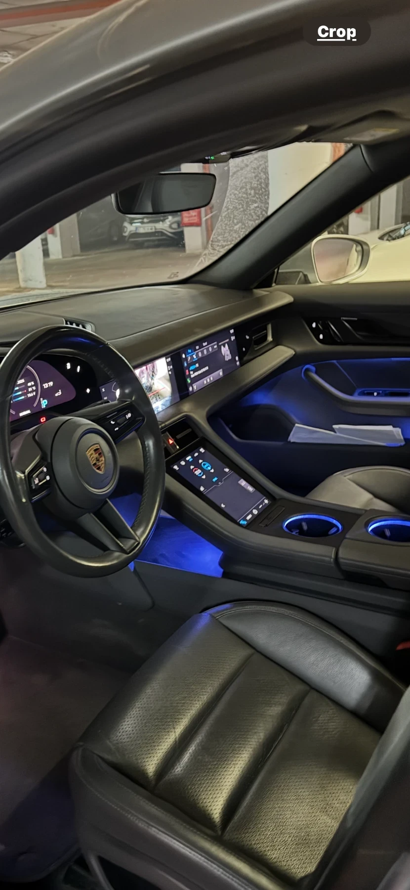 Porsche Taycan Панорама амбиентно* дисплей пасажер налична в Софи - изображение 9 | Auto.bg Porsche Taycan Панорама амбиентно* дисплей пасажер налична в Софи - изображение 9