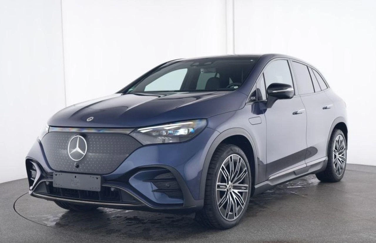 Mercedes-Benz EQE 350 SUV/AMG/4-MATIC/NIGHT/PANO/BURM/360/DIGITAL L/ - изображение 2 | Auto.bg Mercedes-Benz EQE 350 SUV/AMG/4-MATIC/NIGHT/PANO/BURM/360/DIGITAL L/ - изображение 2