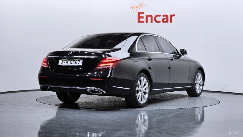Mercedes-Benz E 220 * ПАНО* KEYLESS* Camera* ПОДГРЕВ* - 18900 € - 46066920 1 | Car24.bg Mercedes-Benz E 220 * ПАНО* KEYLESS* Camera* ПОДГРЕВ* - 18900 € - 46066920 1